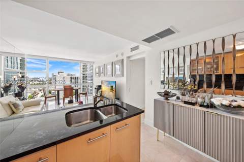 6801 Collins Ave 1414, Miami Beach FL - photo 13 of 45