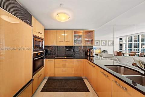 6801 Collins Ave 1414, Miami Beach FL - photo 19 of 45