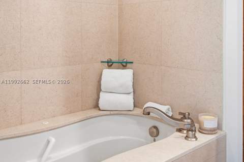 6801 Collins Ave 1414, Miami Beach FL - photo 9 of 45