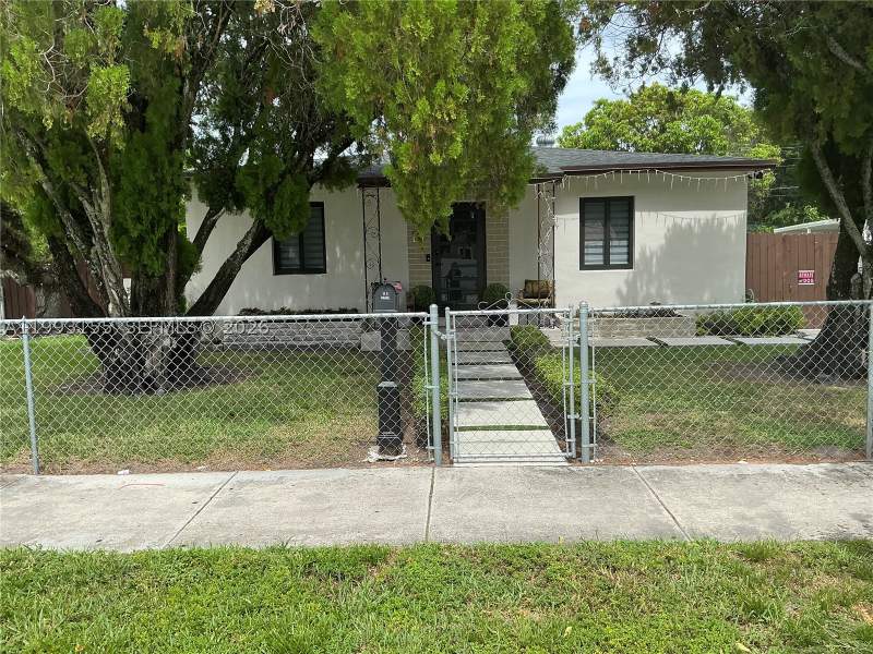 2 bedroom SingleFamilyResidence at 201 SW 62nd Ave, Josena Sub, Miami — photo 4
