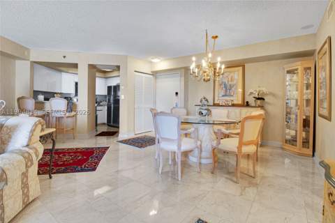 6767 Collins Ave 504, Miami Beach FL - photo 15 of 31