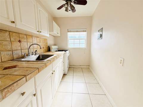 555 SW 16th Ave 11, Miami FL - photo 6 of 18
