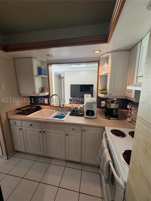 2055 SW 122nd Ave 403, Miami FL - photo 6 of 18