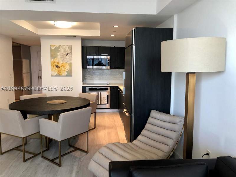 1 bedroom Condominium at 45 SW 9th St 2004, Brickell Heights East Con, Miami — photo 3