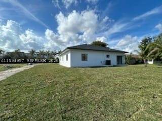 4 bedroom SingleFamilyResidence at 1468 NW 100th St, Miami Park Sec 1, Miami — photo 4