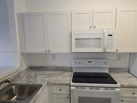 1575 NE 33rd Ave 104-9, Homestead FL - photo 13 of 40