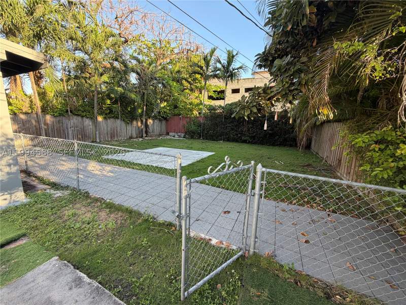 2 bedroom SingleFamilyResidence at 3373 SW 29th Ter, Pomelo Park, Miami — photo 5