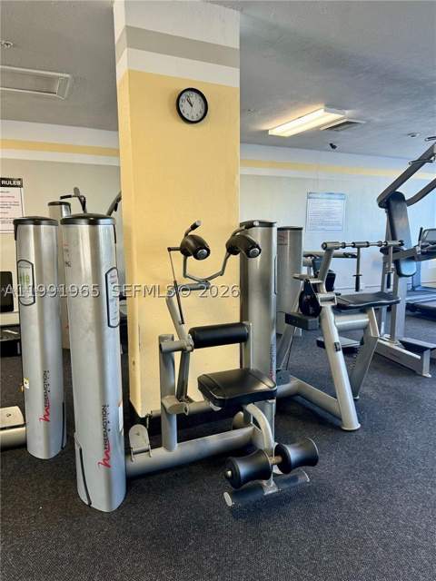 400 Kings Point Dr 609, Sunny Isles Beach FL - photo 24 of 31