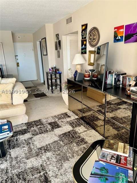 400 Kings Point Dr 609, Sunny Isles Beach FL - photo 9 of 31