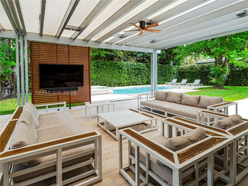 4 bedroom SingleFamilyResidence at 8525 SW 54th Ct, Snapper Creek Village Amd, Miami — photo 5