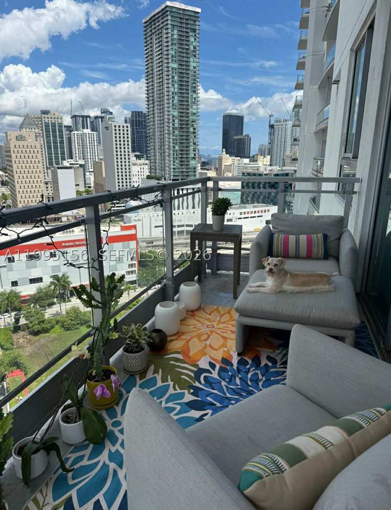 1 bedroom Condominium at 90 SW 3rd Street 2112, The Ivy Condo, Miami — photo 1