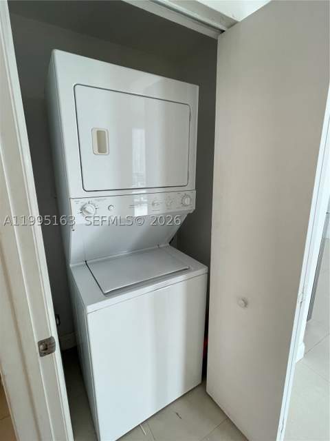 90 SW 3rd Street 1809, Miami FL - photo 11 of 34