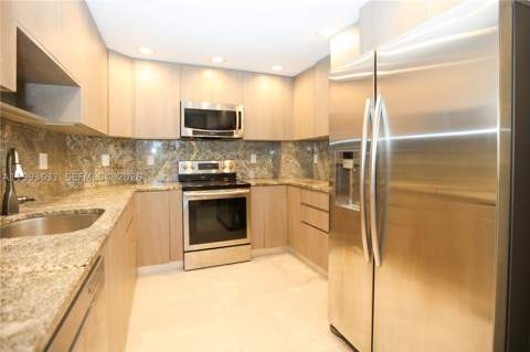 300 Bayview Dr 216, Sunny Isles Beach FL - photo 9 of 27