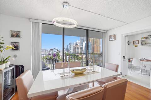 210 174th Street 1110, Sunny Isles Beach FL - photo 11 of 39