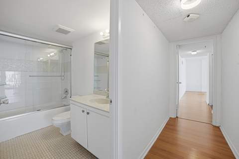 210 174th Street 1110, Sunny Isles Beach FL - photo 20 of 39