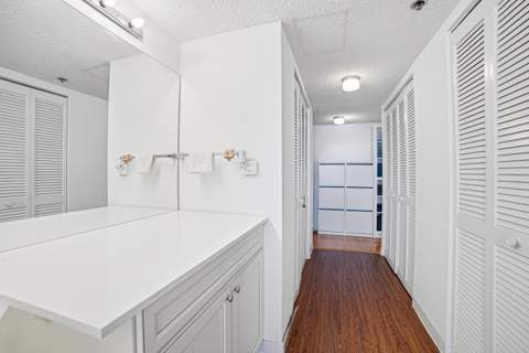 210 174th Street 1110, Sunny Isles Beach FL - photo 24 of 39