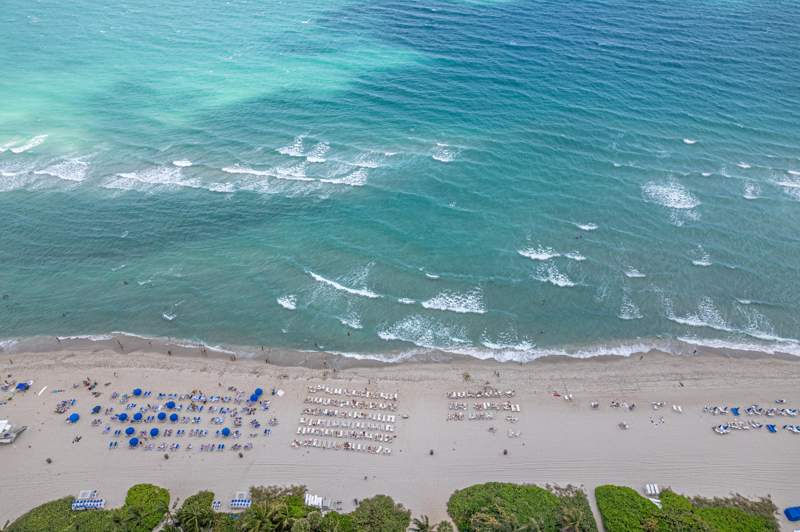 2 bedroom Condominium at 210 174th Street 1110, Winston Towers 600 Condo, Sunny Isles Beach — photo 3