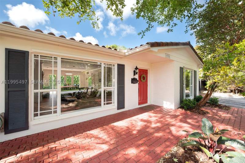 4 bedroom SingleFamilyResidence at 9370 SW 82nd St, Cypress Cove Estates Sec, Miami — photo 5