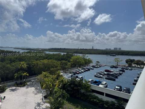 100 Bayview Dr 725, Sunny Isles Beach FL - photo 7 of 28