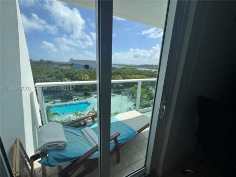 100 Bayview Dr 725, Sunny Isles Beach FL - photo 8 of 28