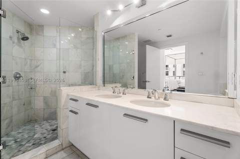 1060 Brickell Ave 2117, Miami FL - photo 10 of 20