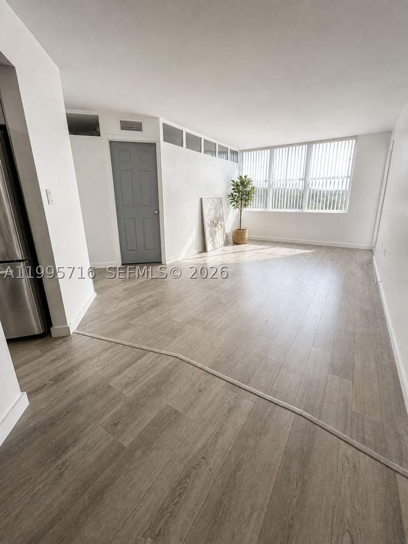 1 bedroom Condominium at 2750 NE 183rd St 2407, Commodore Plaza Condo, Aventura — photo 2