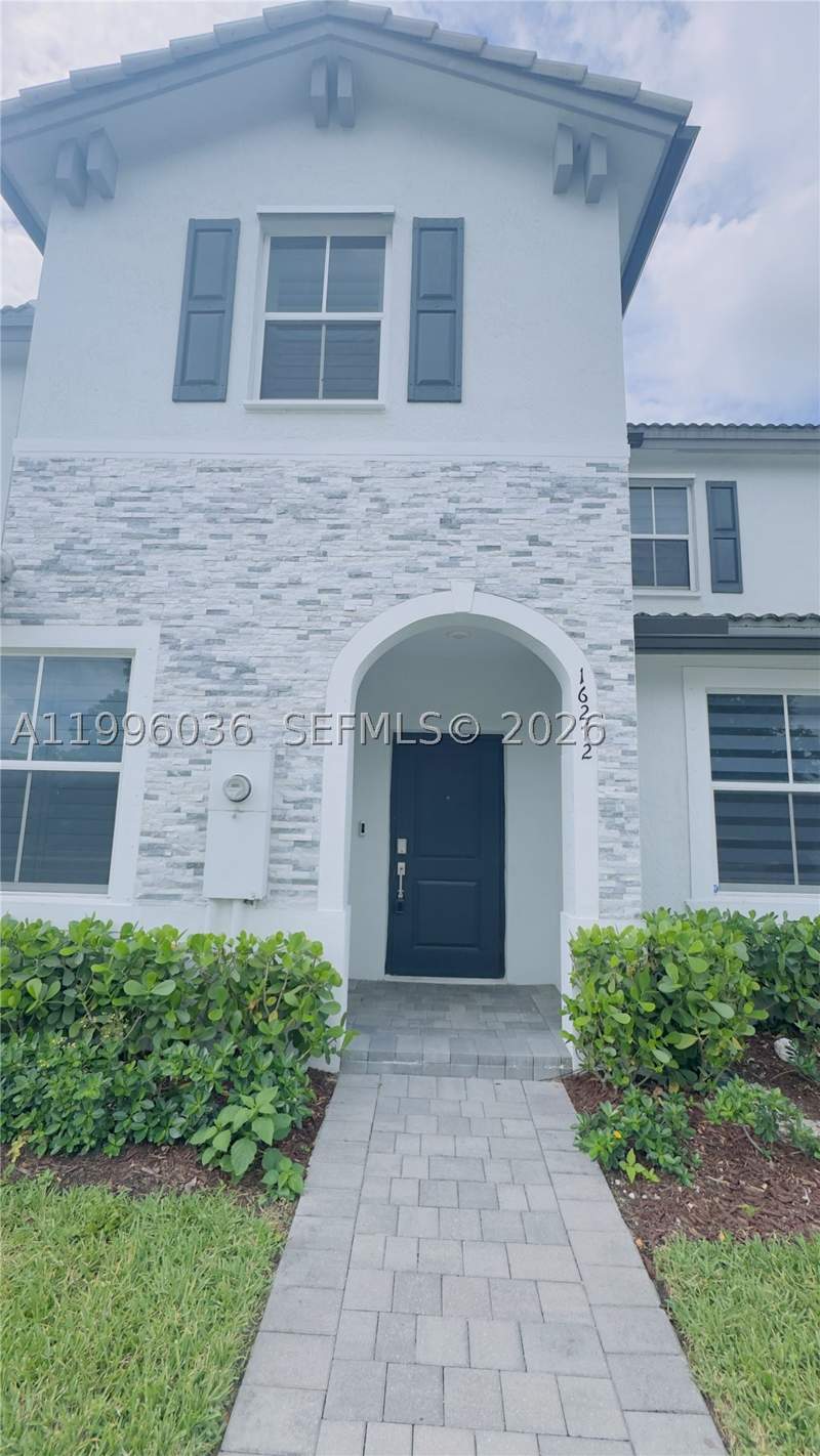 3 bedroom Townhouse at 16272 SW 291st St, Cedar Pointe, Homestead — photo 2