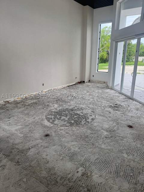 290 NW 125th Ave, Miami FL - photo 10 of 28