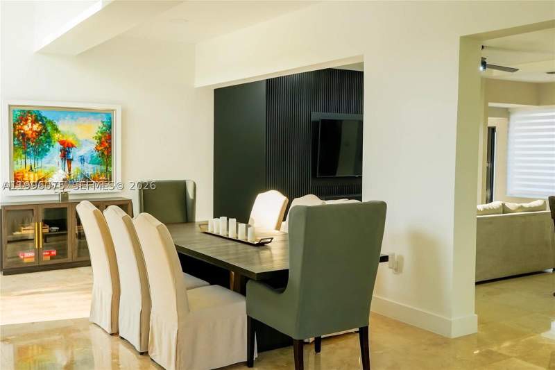 5 bedroom SingleFamilyResidence at 290 NW 125th Ave, Sweetwater Ests Sub, Miami — photo 2