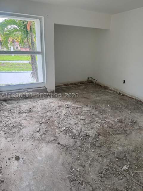 290 NW 125th Ave, Miami FL - photo 8 of 28