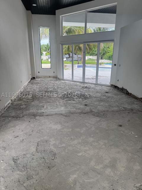 290 NW 125th Ave, Miami FL - photo 9 of 28