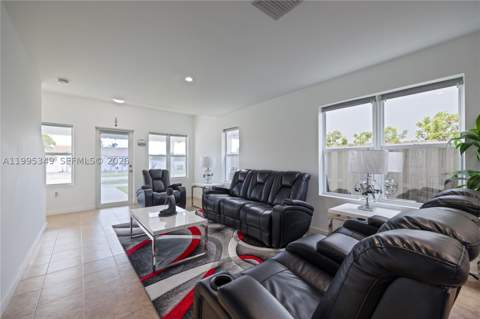 17970 SW 105th Ave, Miami FL - photo 6 of 25