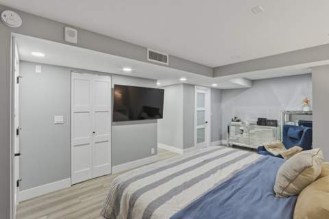 6039 Collins Avenue 609, Miami Beach FL - photo 11 of 49