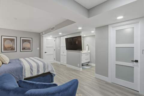 6039 Collins Avenue 609, Miami Beach FL - photo 12 of 49