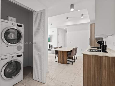 239 SW 9th St 1403, Miami FL - photo 13 of 33