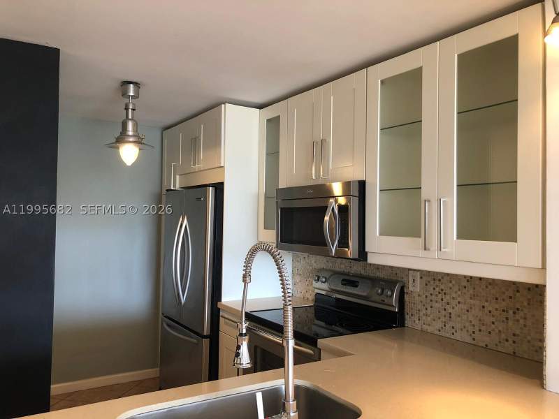 2 bedroom Condominium at 1401 Bay Rd 412, The Sails Condo, Miami Beach — photo 5