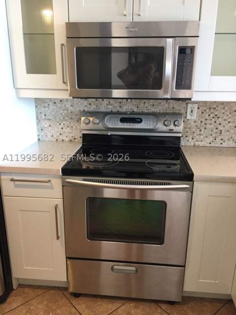 1401 Bay Rd 412, Miami Beach FL - photo 6 of 8