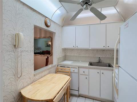 210 172nd St 333, Sunny Isles Beach FL - photo 6 of 11