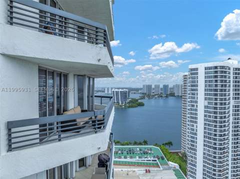 3500 Mystic Pointe Dr 3001, Aventura FL - photo 6 of 42