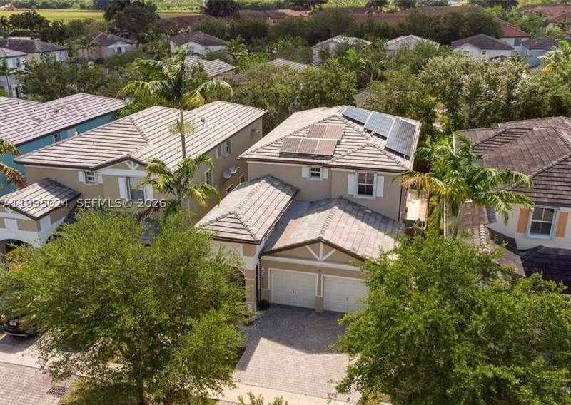 4 bedroom SingleFamilyResidence at 385 NE 36th Ave Rd, Bali At Oasis, Homestead — photo 3