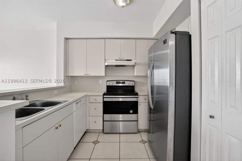 2 bedroom Condominium at 11060 SW 196th St 504, Paradise Pointe Condo, Cutler Bay — photo 4