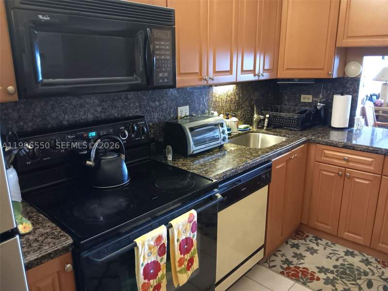 1 bedroom Condominium at 3545 NE 166th St 306, Coral Isle West Condo, North Miami Beach — photo 4