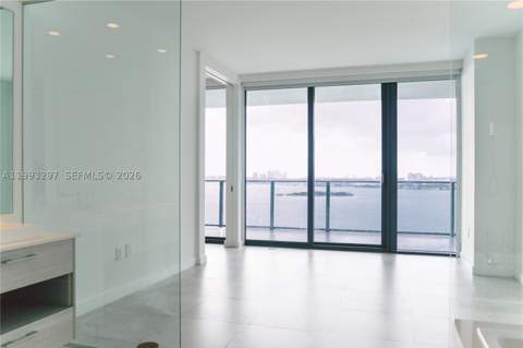 650 NE 32nd St 2104, Miami FL - photo 6 of 52