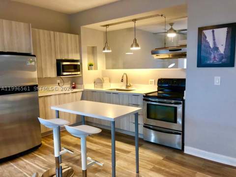 1325 Meridian Ave 5, Miami Beach FL - photo 7 of 22