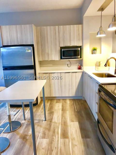 1325 Meridian Ave 5, Miami Beach FL - photo 9 of 22