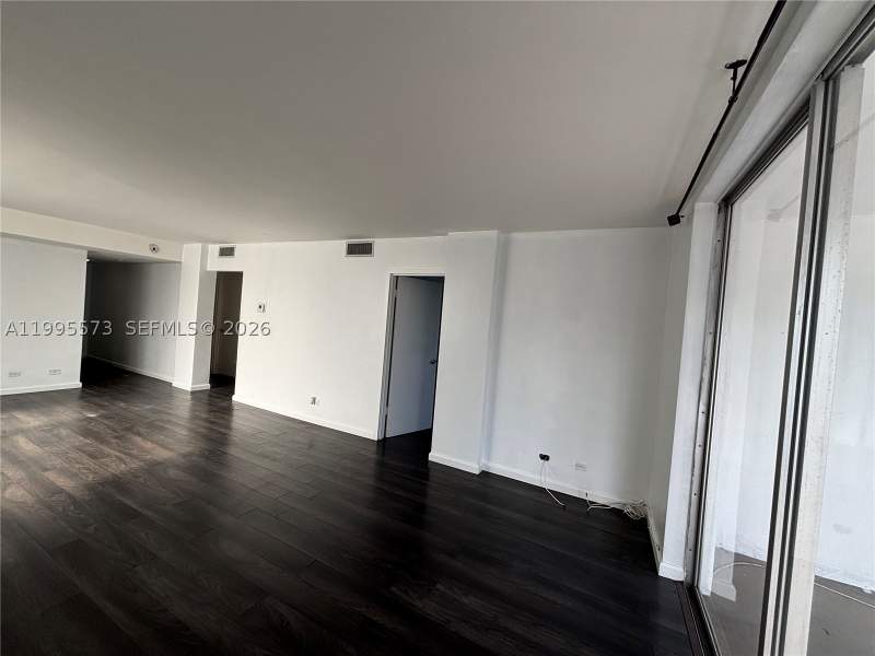 2 bedroom Condominium at 3660 NE 166th St 215, Eastern Shores White Hous, North Miami Beach — photo 4