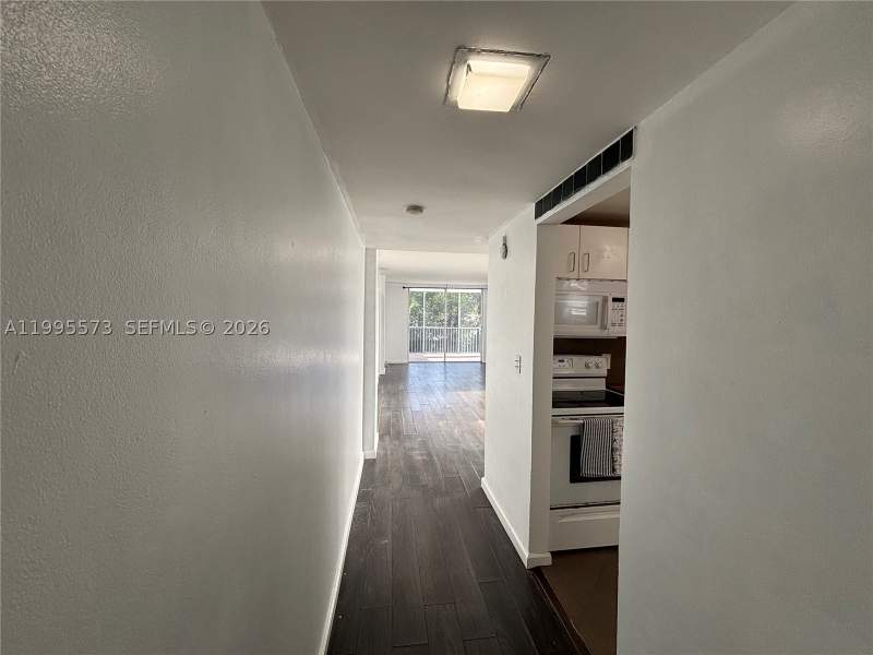 2 bedroom Condominium at 3660 NE 166th St 215, Eastern Shores White Hous, North Miami Beach — photo 5