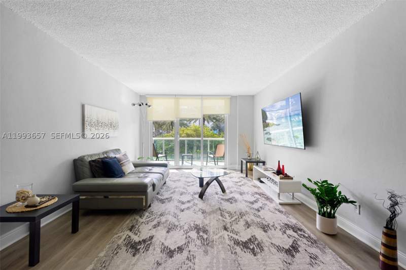1 bedroom Condominium at 19370 Collins Ave 225, Ocean Reserve Condo, Sunny Isles Beach — photo 2