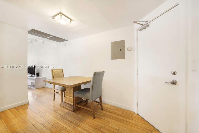0 bedroom Condominium at 3915 N Meridian Ave 201, The Waterclub Condo, Miami Beach — photo 4