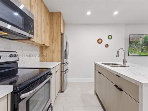 10017 SW 23rd Ter, Miami FL - photo 12 of 25